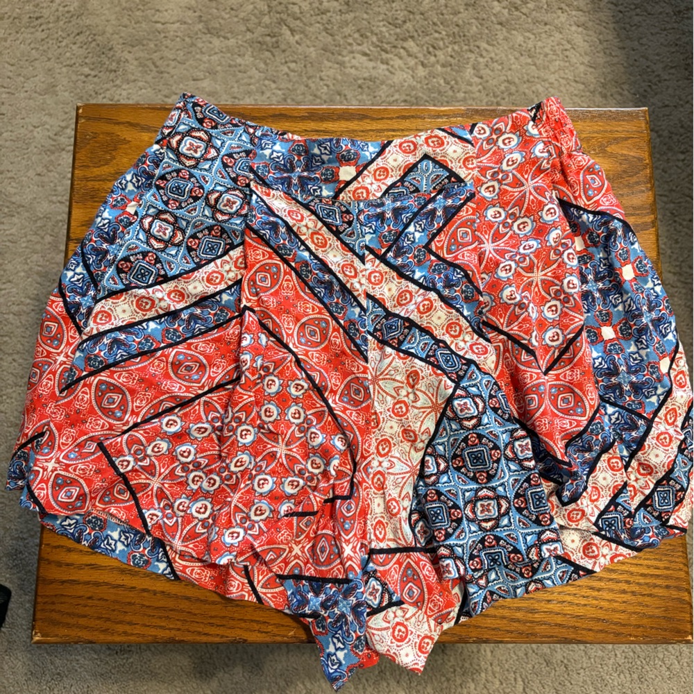 Jessica Simpson Red and Blue Patterned Shorts